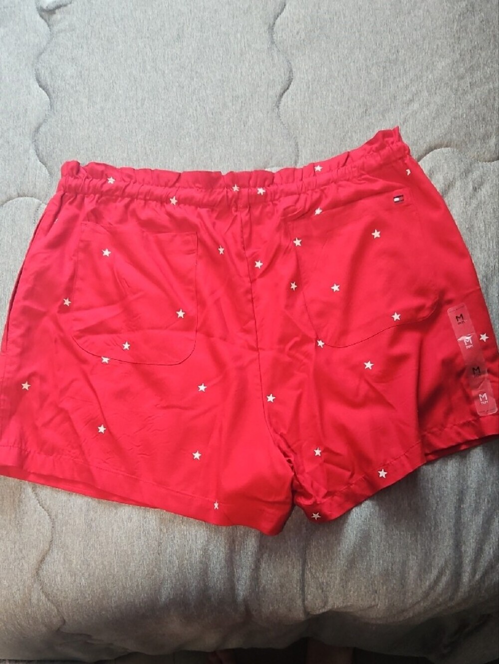 Tommy Hilfiger Red Star-Print Women's Shorts - Picture 5 of 8